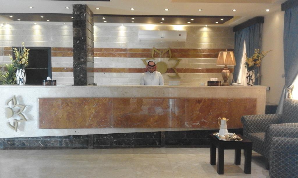 Al Bustan Crown Hotel 2 Арар Екстер'єр фото