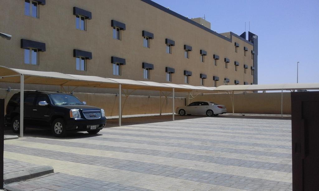 Al Bustan Crown Hotel 2 Арар Екстер'єр фото