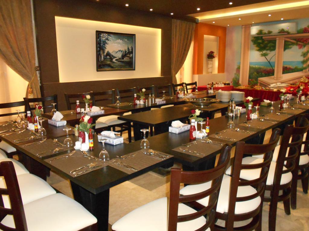 Al Bustan Crown Hotel 2 Арар Екстер'єр фото