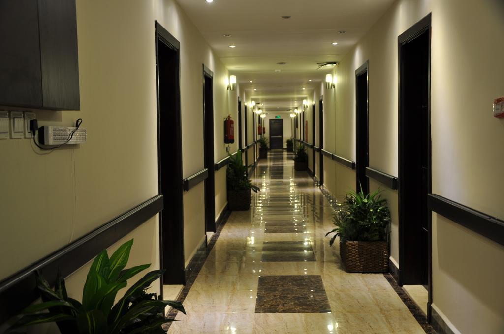 Al Bustan Crown Hotel 2 Арар Екстер'єр фото