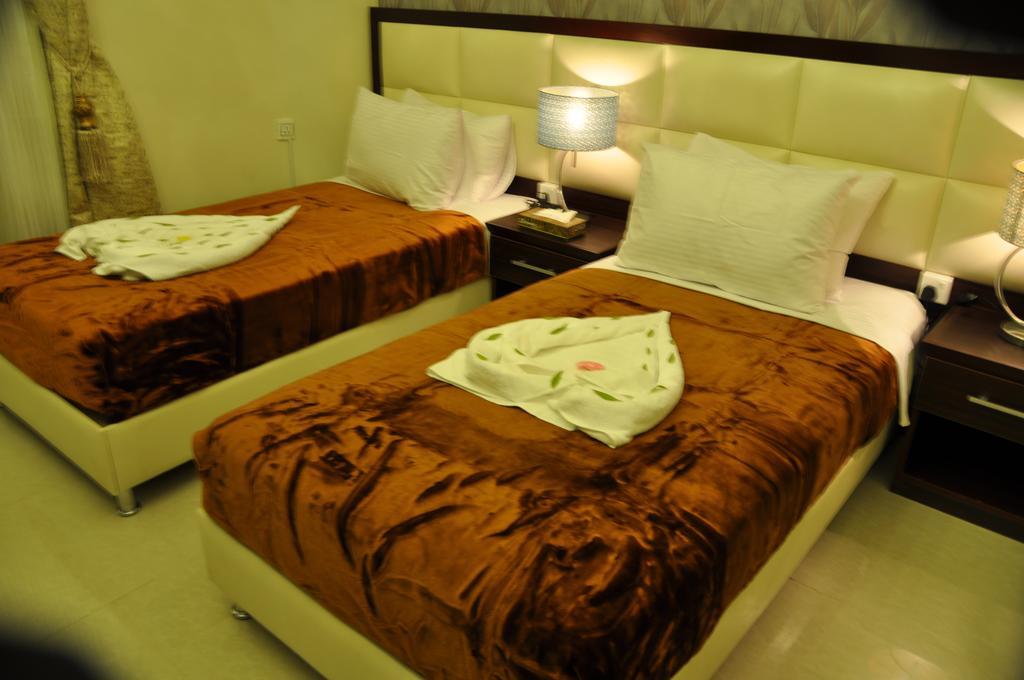 Al Bustan Crown Hotel 2 Арар Номер фото