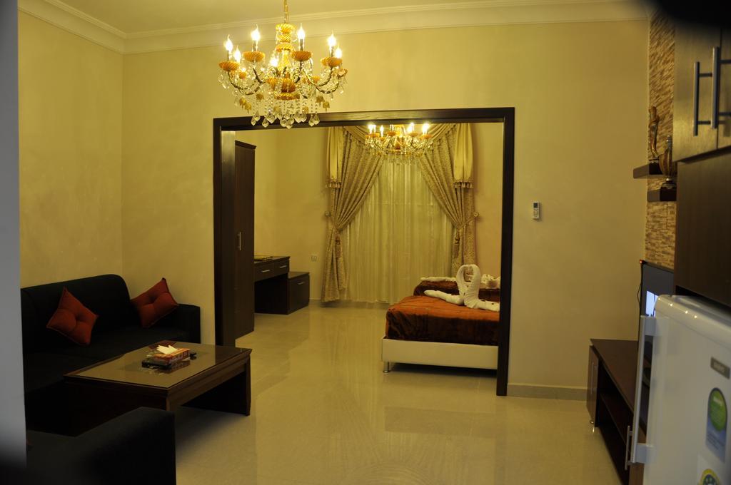 Al Bustan Crown Hotel 2 Арар Номер фото