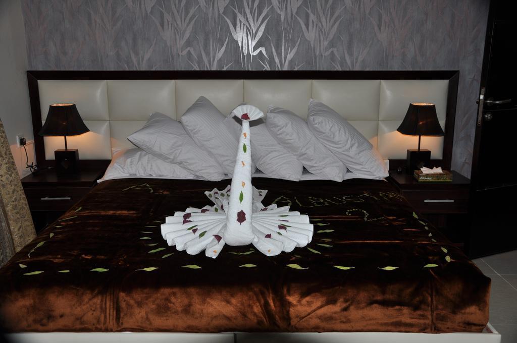 Al Bustan Crown Hotel 2 Арар Номер фото