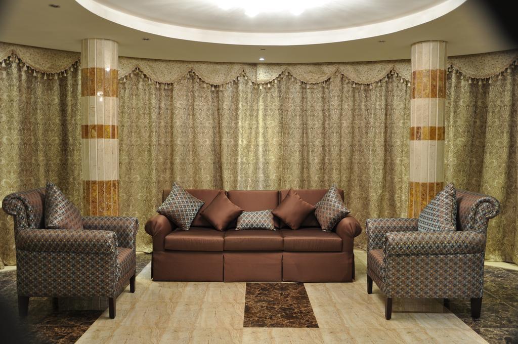 Al Bustan Crown Hotel 2 Арар Екстер'єр фото