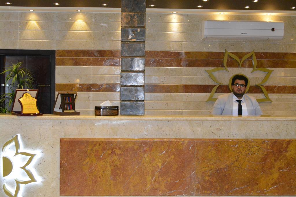 Al Bustan Crown Hotel 2 Арар Екстер'єр фото