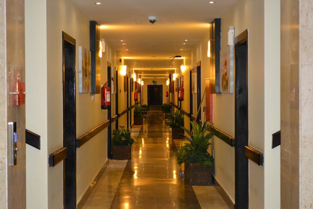 Al Bustan Crown Hotel 2 Арар Екстер'єр фото